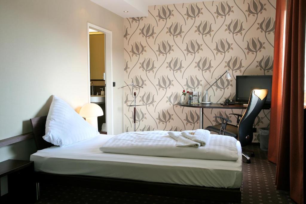 L'Escala Hotel Dreieich Room photo